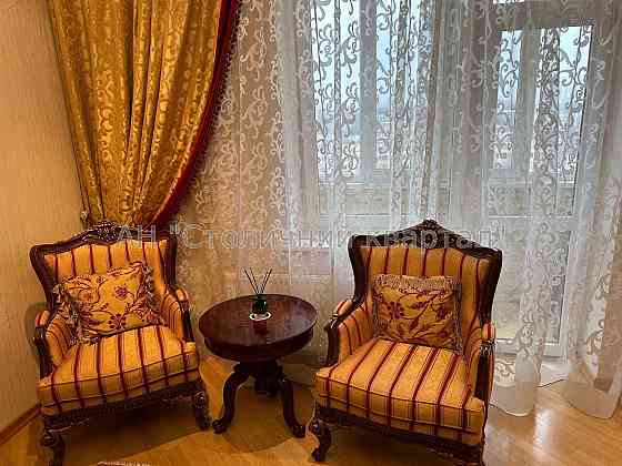 Продаж Будинок 3-кімнатний на Молдавська вул., 2 Київ