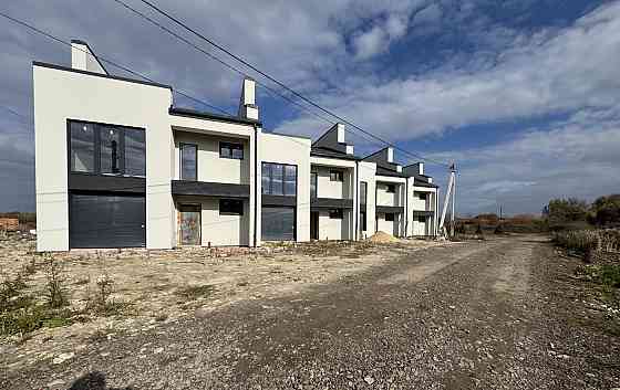 Продаж Будинок 5-кімнатний на вул. Петлюри 