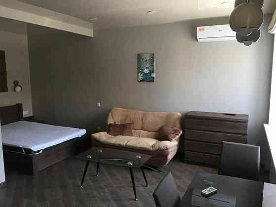 Оренда Квартира 1-кімнатна, 5/18 поверх на Харьковское шоссе, 152 Kiev