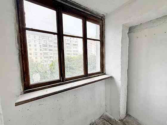 Продаж Квартира 3-кімнатна, 4/10 поверх на Академика Заболотного ул. Одеса