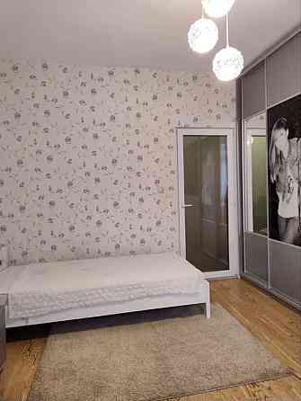 Оренда Квартира 3-кімнатна, 1/5 поверх на Данченка, 6 Киев