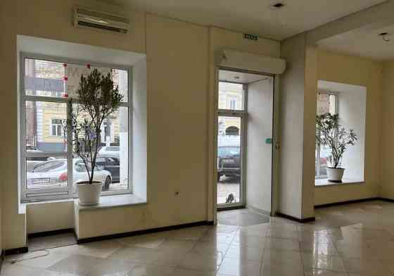 Продаж торгове приміщення на Большая Арнаутская ул., 40 поверх - 1/2 Одесса