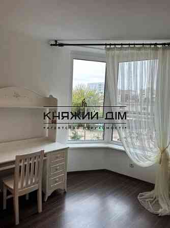 Продаж 3-х к. квартири Севастопільська Площа. № 2114869 Kiev