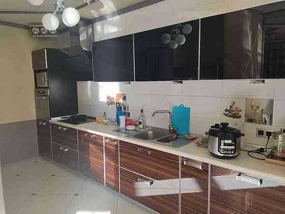 Оренда Квартира 3-кімнатна, 12/13 поверх на ул. Михаила Ломоносова Київ