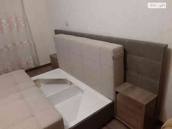 Оренда Квартира 1-кімнатна, 22/22 поверх на Драгоманова ул., 8 а Киев