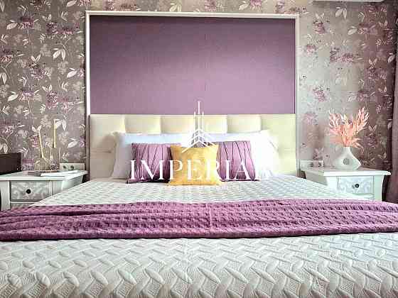 Продаж Квартира 3-кімнатна, 22/25 поверх на вул. Хорольська Київ