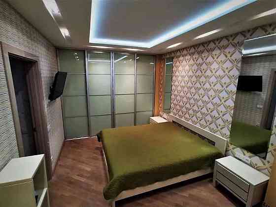 Оренда Квартира 3-кімнатна, 22/25 поверх на пр. Героев Сталинграда Kiev