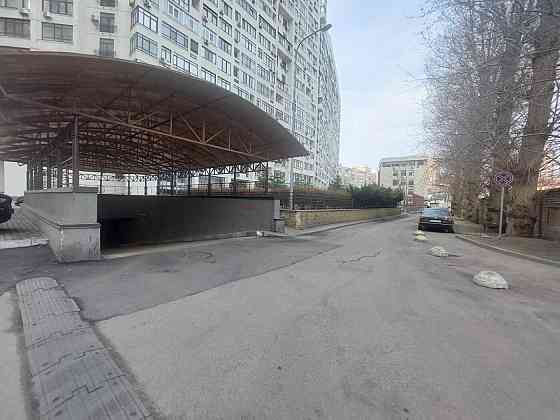 Продаж офісне приміщення на улица Евгения Коновальца (Щорса), д.44 приміщень - 1, поверх - 1/2 Київ