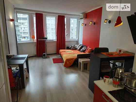 Оренда Квартира 1-кімнатна, 7/7 поверх на Харьковское шоссе Київ