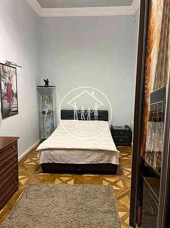 Продаж Квартира 3-кімнатна, 2/3 поверх на Дорошенка, 44 Львов