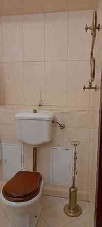 Оренда Квартира 3-кімнатна, 7/9 поверх на Введенская ул., 29/58 Киев