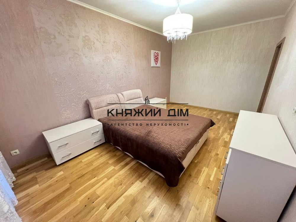 Продаж 2-кімнатної роздільної квартири, метро Осокорки 7 хв.пішки. № 21146130 Київ - фото 1