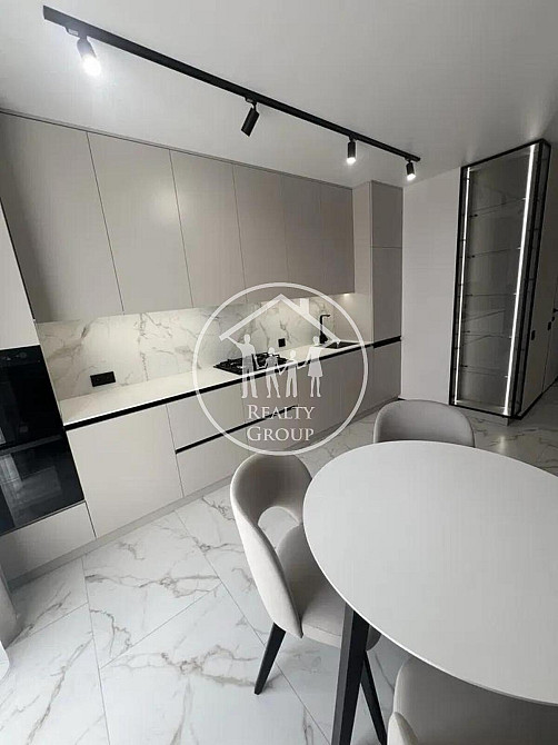 Продаж Квартира 2-кімнатна, 6/10 поверх на Угорська, 14є Львов - изображение 1