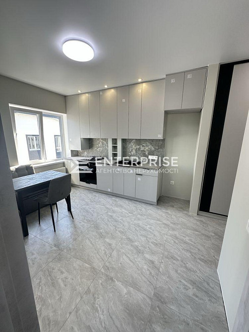 Продаж Квартира 2-кімнатна, 5/5 поверх  - фото 1