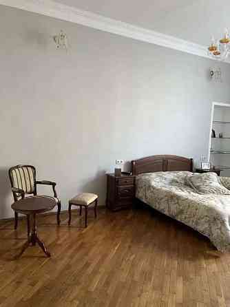 Оренда Квартира 2-кімнатна, 4/4 поверх на ул. Симона Петлюры Kiev