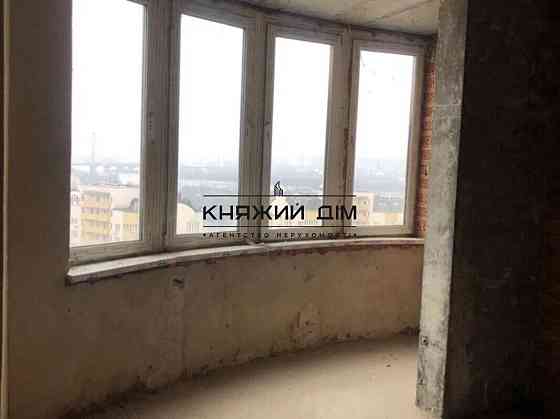 Продаж 2-рівневої квартири без ремонту по Дніпровській набережній. № 21145319 Kiev