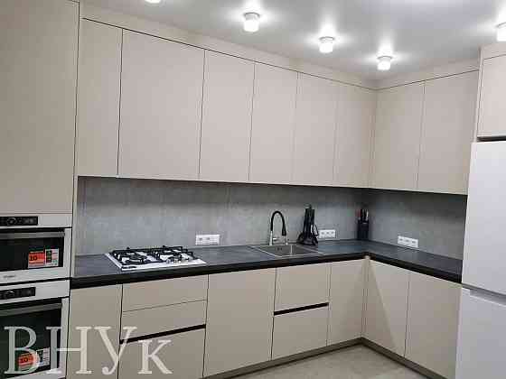 Продаж Квартира 2-кімнатна, 9/10 поверх на вул. Залізнична L'viv