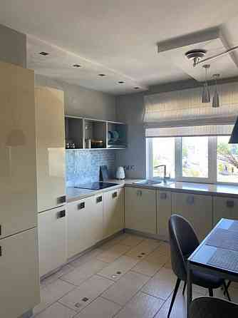 Продаж Квартира 3-кімнатна, 9/14 поверх на Академіка Заболотного вул., х Київ