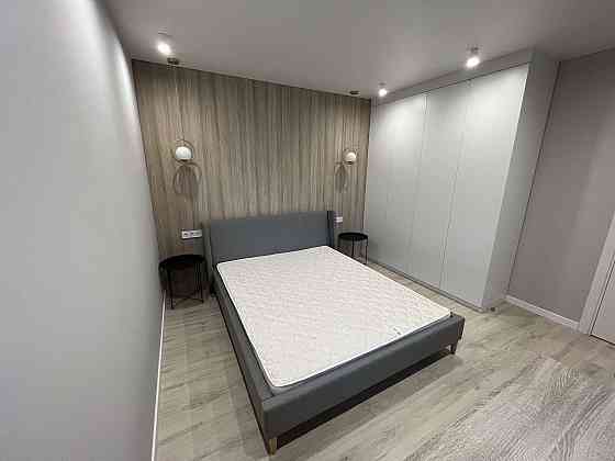 Оренда Квартира 1-кімнатна, 5/25 поверх на Дніпровская набережна, 20а Kiev