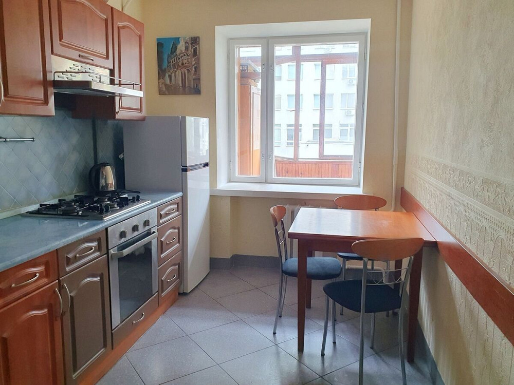 Оренда Квартира 3-кімнатна, 3/9 поверх на вул. Предславинська, 26А Київ - фото 1