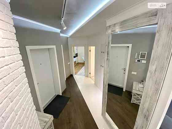 Продаж Квартира 3-кімнатна, 2/9 поверх на Зодчих Вінниця