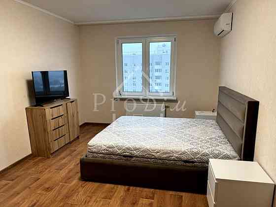 Оренда Квартира 1-кімнатна, 25/25 поверх на Балтійський пров., 1 Киев