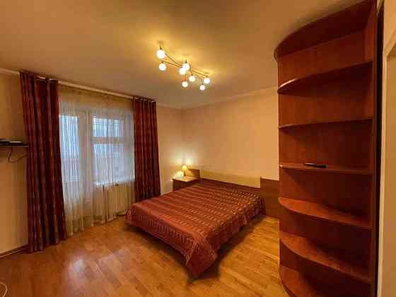 Оренда Квартира 2-кімнатна, 8/13 поверх на вул. Княжий Затон, 14 Б Київ