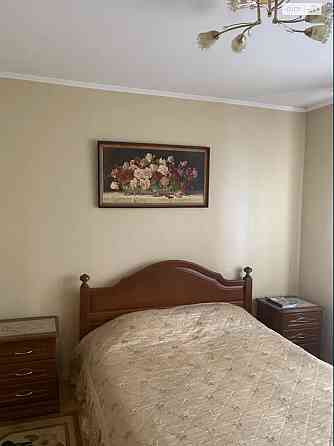 Продаж Квартира 3-кімнатна, 7/9 поверх на Прирічна вул., д. 19 Київ