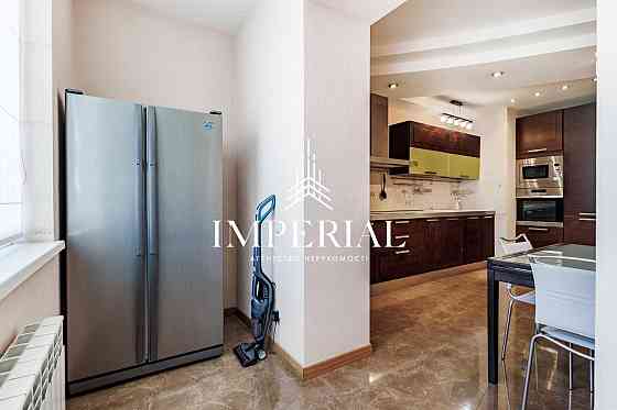 Оренда Квартира 4-кімнатна, 11/14 поверх на вул. Микільсько-Слобідська Київ