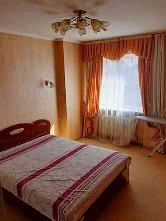 Оренда Квартира 3-кімнатна, 4/5 поверх на Празька, 10 Київ