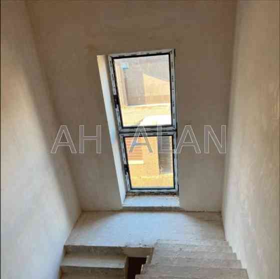 Продаж Будинок 5-кімнатний на Виноградна вул., 1 Лісники