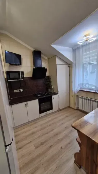 Продаж Квартира 1-кімнатна, 5/5 поверх на Институтская ул., 52  - фото 4