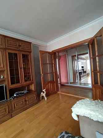 Оренда Квартира 1-кімнатна, 9/9 поверх на Мілютенка, 15а Київ