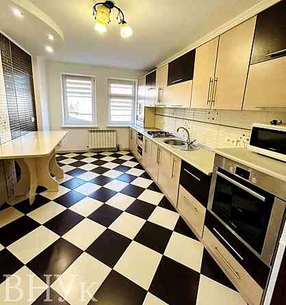 Продаж Квартира 4-кімнатна, 5/9 поверх на 15 квітня Тернопіль