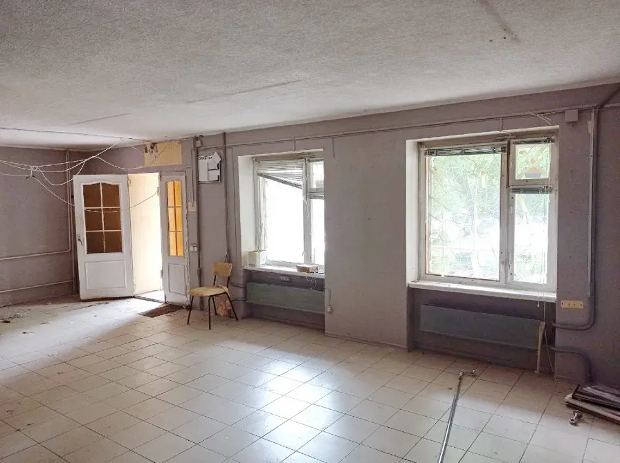 Продаж Приміщення в житловому будинку площа 75 кв.м 1-й поверх на Робоча 75 Дніпро - фото 2