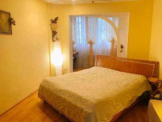 Продаж Квартира 3-кімнатна, 2/9 поверх на Люстдорфская Дорога Одесса