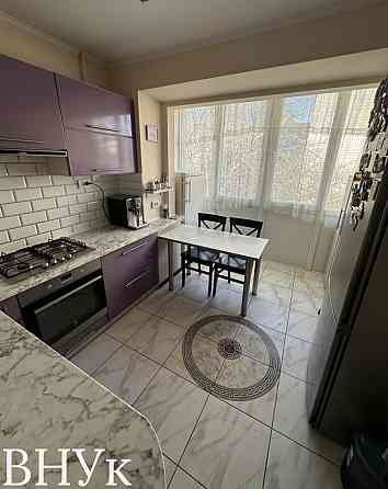 Продаж Квартира 4-кімнатна, 3/5 поверх на героїв майдану Чернівці