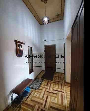 2 кімн. кв. 70 кв. м. 3 поверх 100 метрів від метро. м. Олімпійська № 11202126 Київ