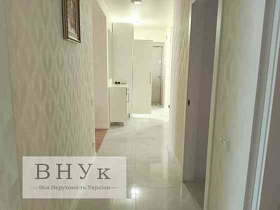 Продаж Квартира 3-кімнатна, 2/10 поверх на вул. Бандери С. Ternopil'