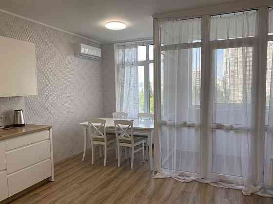 Продаж Квартира 3-кімнатна, 7/25 поверх на улица Сверстюка Евгения, д.6 Киев