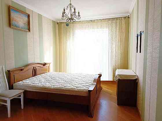 2-комнатная Фонтан/Армейская/парк Победы Одеса