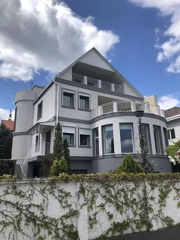 Продаж 3-поверховий   389.1 кв.м 6 кімн. на Палубний провулок 50 Миколаїв - фото 1