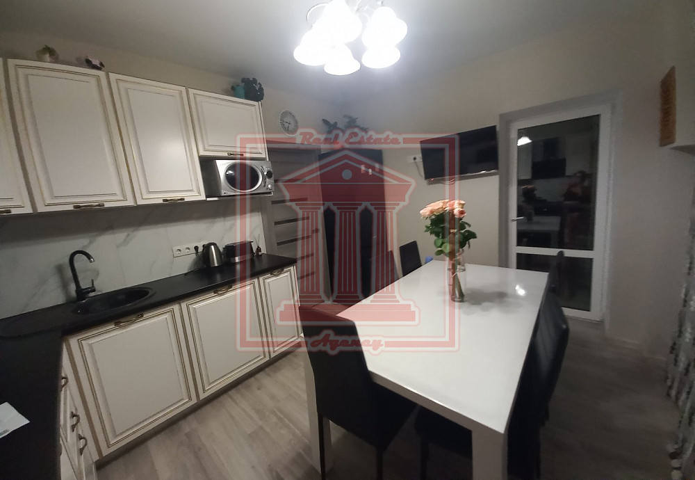 Продаж 3к Квартира 72 кв.м Центральная Гора - фото 1