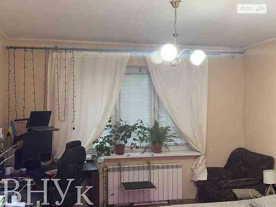 Продаж Квартира 3-кімнатна, 1/9 поверх на Челюскінців Ужгород