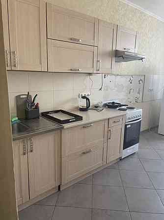 Оренда Квартира 1-кімнатна, 20/25 поверх на Драгоманова, 2 Киев