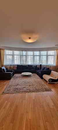 Продаж Квартира 4-кімнатна, 11/23 поверх на Старонаводницька вул., д. 13А Киев