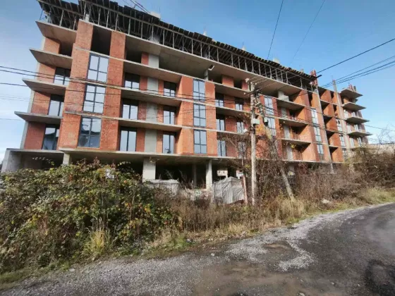 Продаж 1к Квартира 47 кв.м Миколи Леонтовича 11б Ужгород