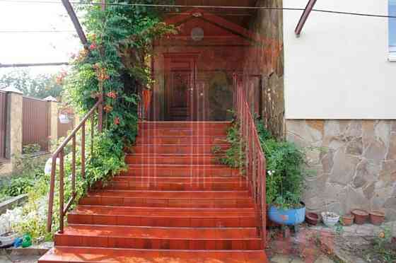 Продаж 3-поверховий Будинок з ділянкою 14 сот 460 кв.м  на Степная 