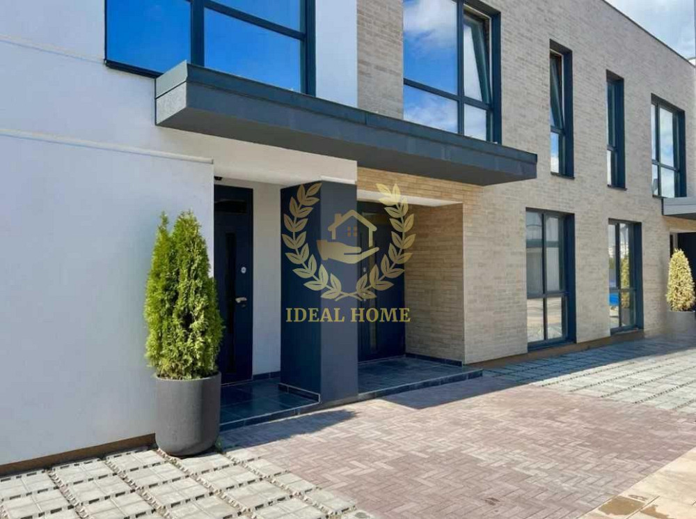 Продаж Будинок 4-кімнатний  - фото 1