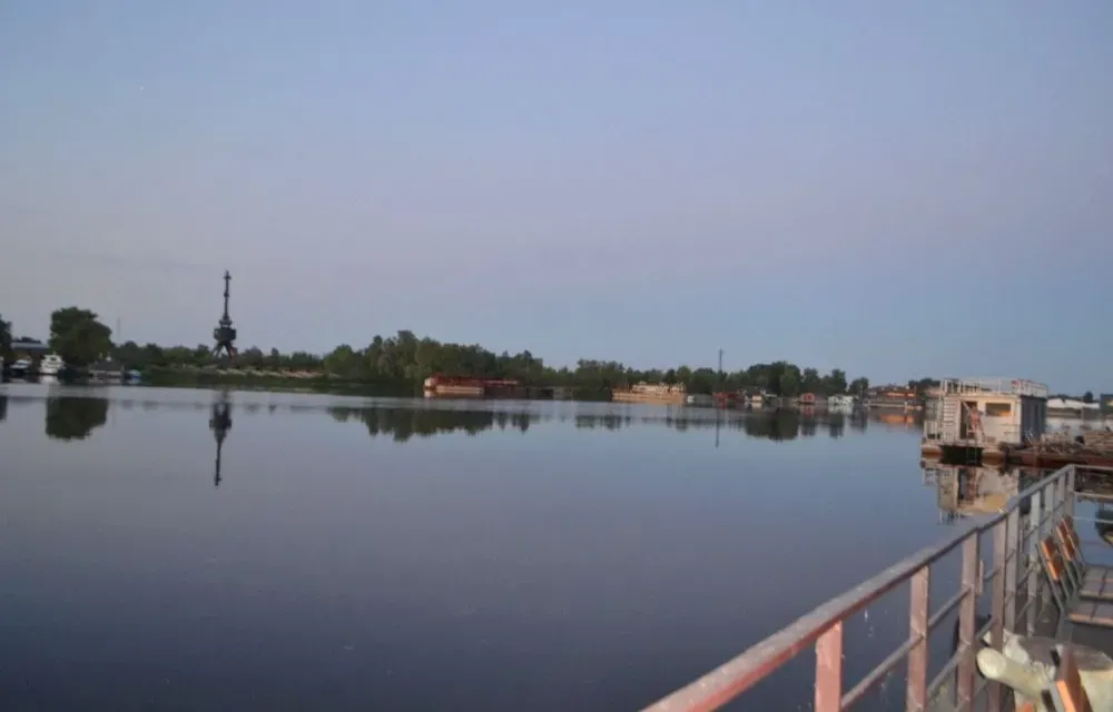 642 Будинок подобово з лазнею в Києві на воді Київ - фото 1